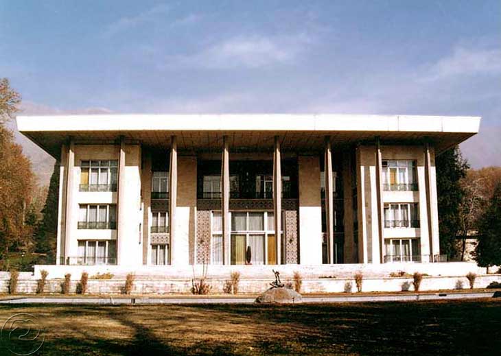 کاخ نیاوران واقع در شهر تهران