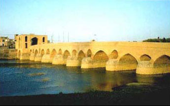 پل شهرستانی واقع در شهر اصفهان