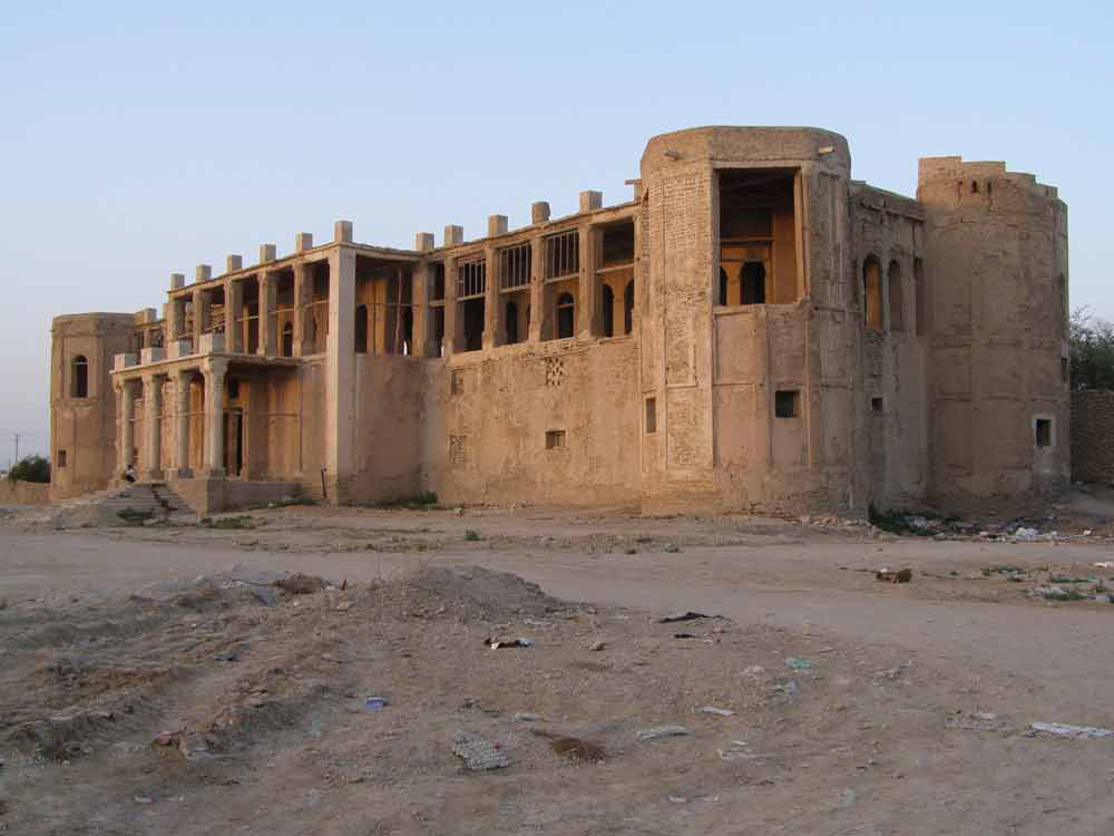 عمارت ملک    واقع در شهر بندر  بوشهر