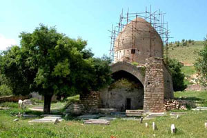 مقبره شهنشاه واقع در شهر خرم آباد