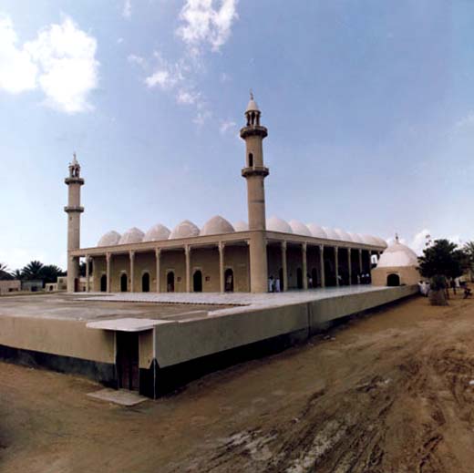 مسجد  جامع قشم  واقع در شهر قشم