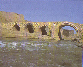پل پنج چشمه  واقع در شهر ماکو